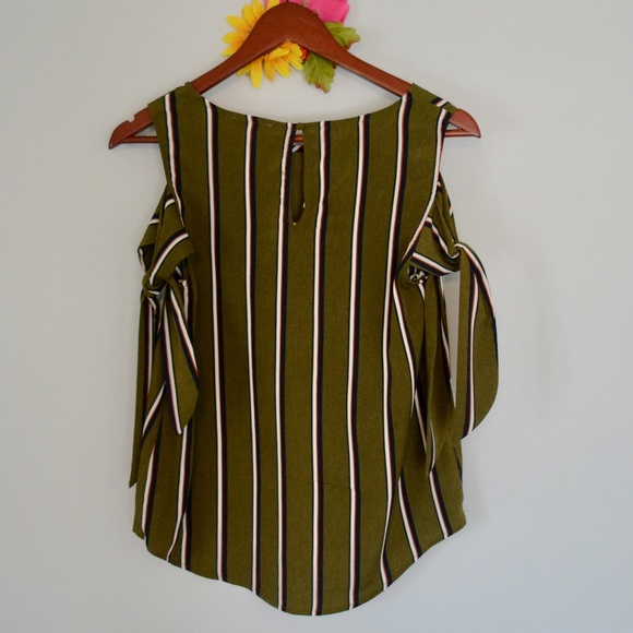 e&m Cold Shoulder Top Green Striped - Picture 3 of 8